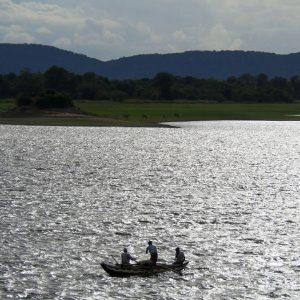 paesaggio e pescatori a sri lanka